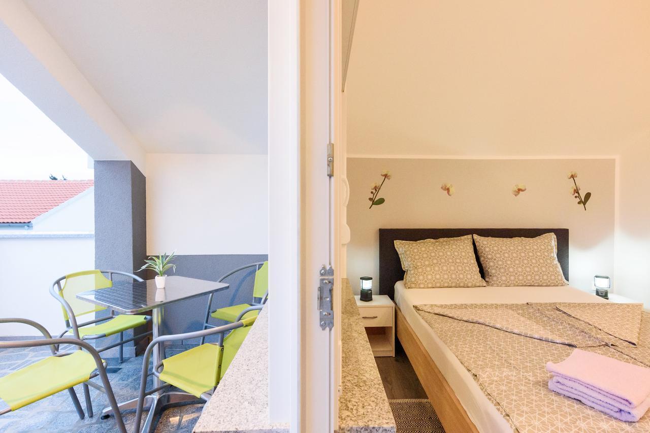 Apartmani Orhideja Горни Карин Екстериор снимка