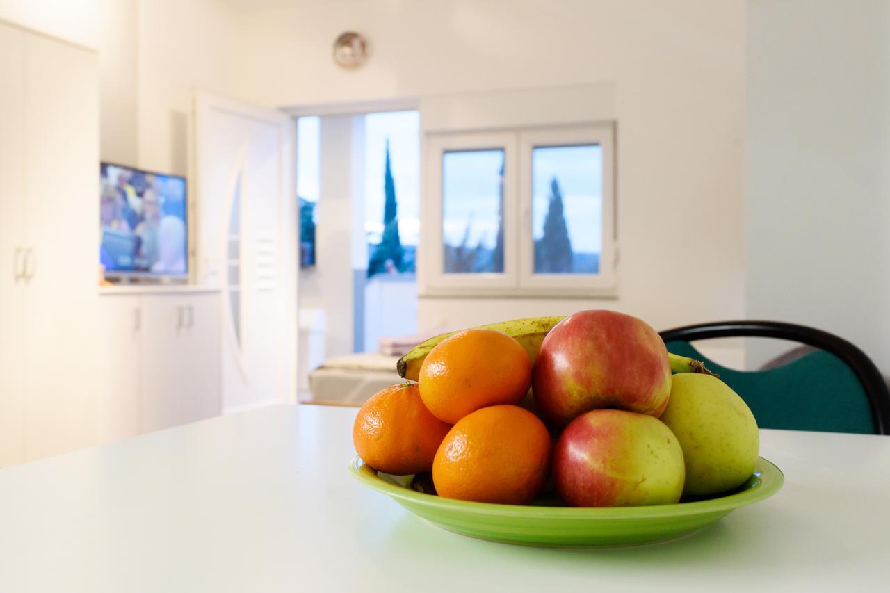 Apartmani Orhideja Горни Карин Екстериор снимка