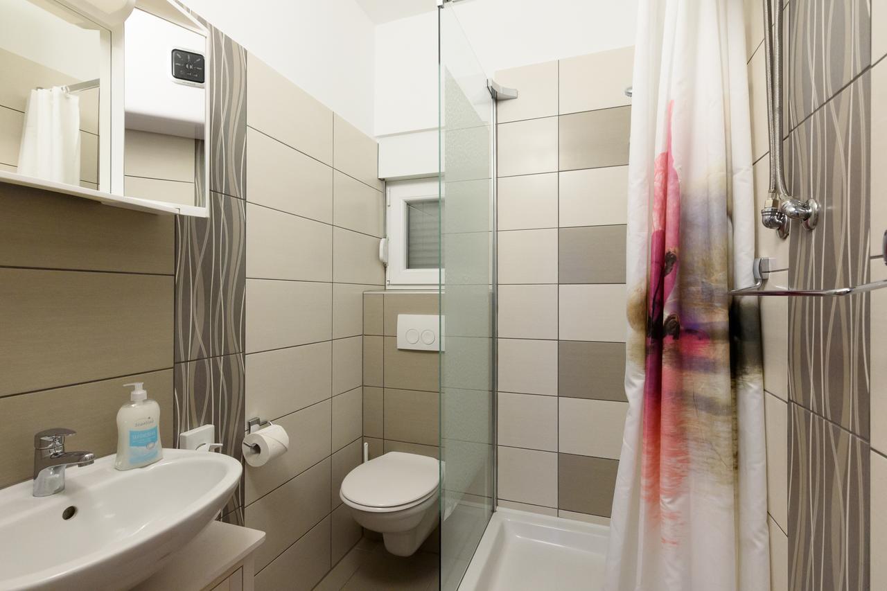 Apartmani Orhideja Горни Карин Екстериор снимка