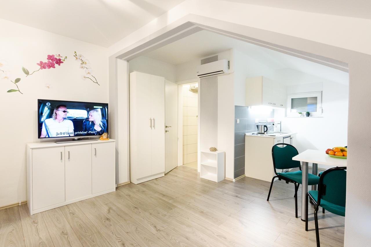 Apartmani Orhideja Горни Карин Екстериор снимка