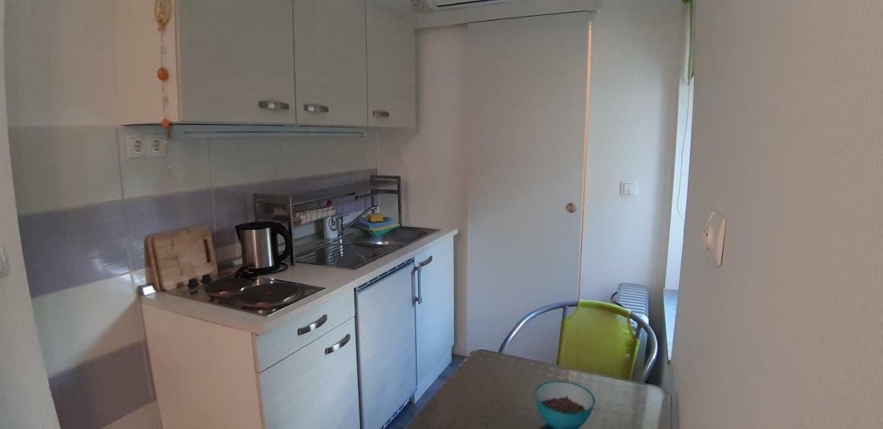 Apartmani Orhideja Горни Карин Екстериор снимка